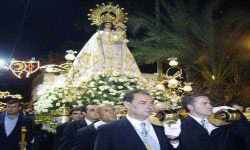 /Esp/Cosas_que_hacer/Fiestas/PublishingImages/Moros y Cristianos en honor a la Virgen del Rosario/8.JPG